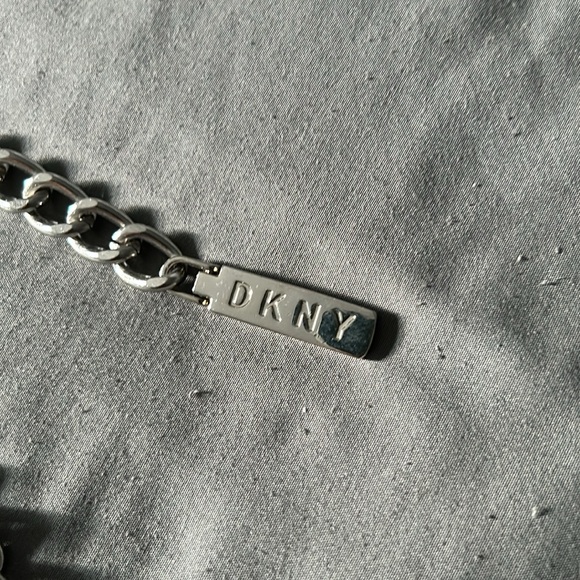 DKNY White Vegan Leather Belt Bag with Chain Strap - Picture 2 of 7